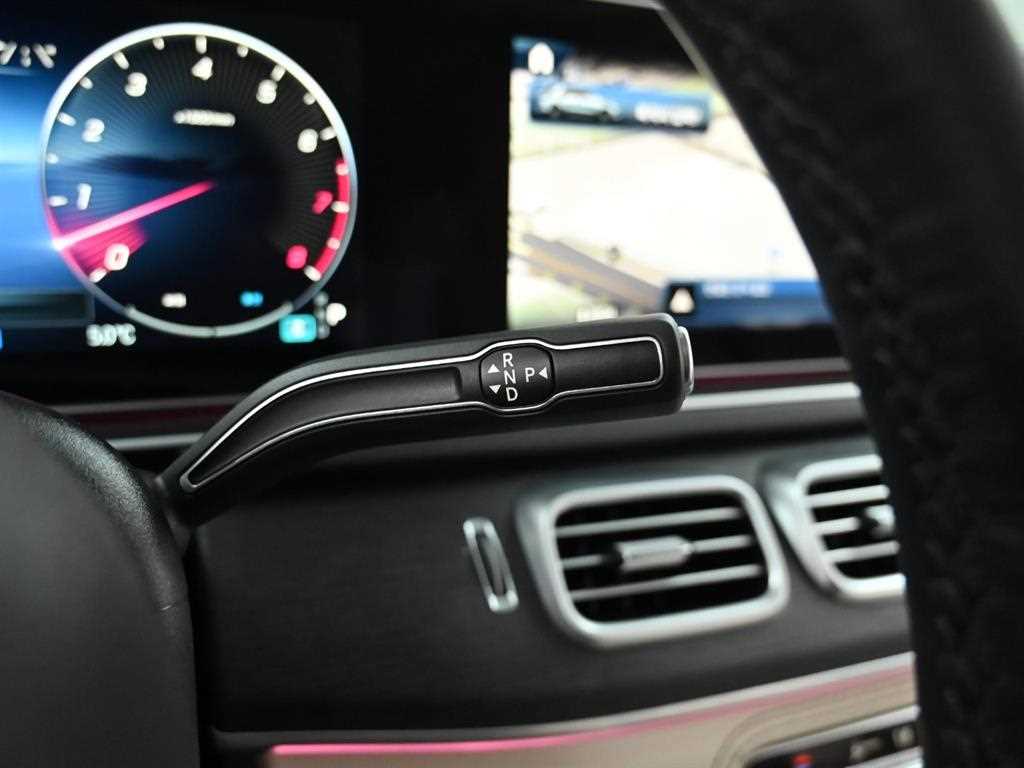 Mercedes Benz GLE Class - Vista 8