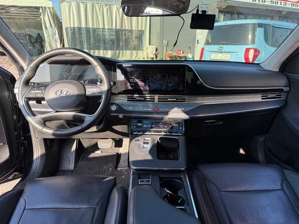 HYUNDAI Grandeur - Vista 10