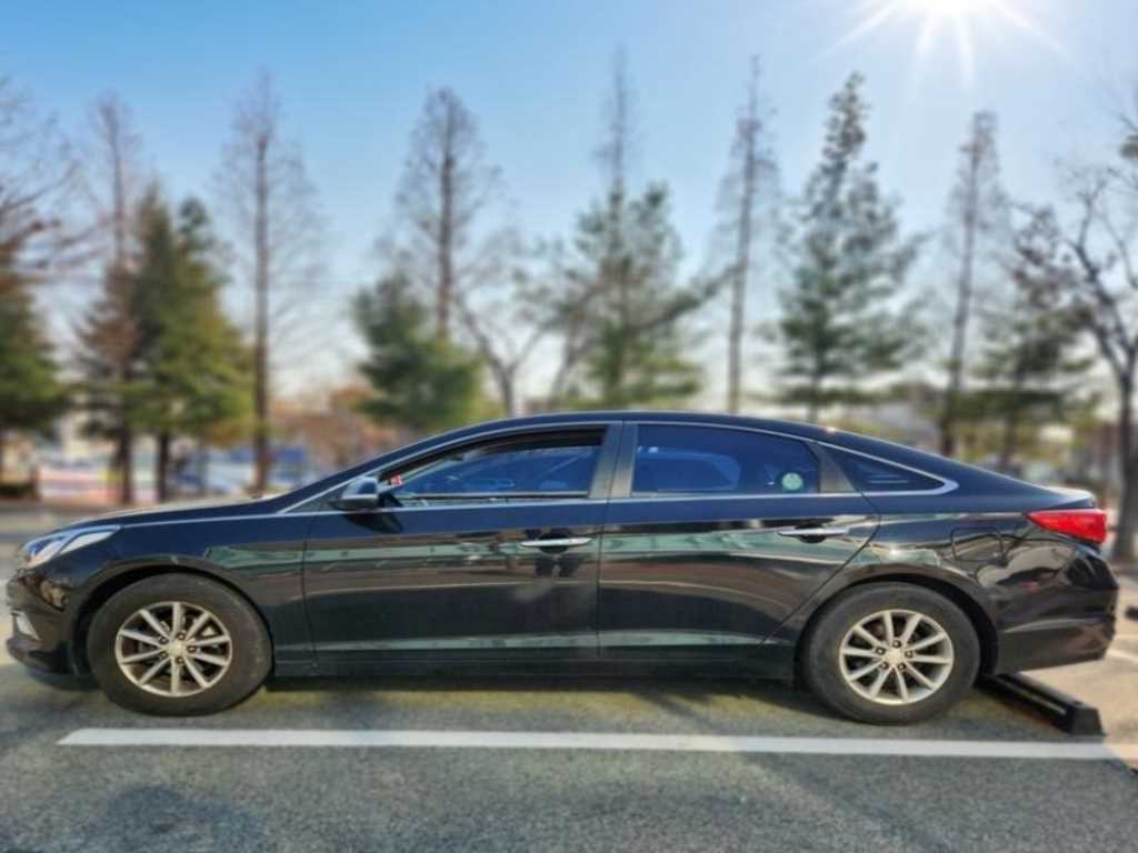 HYUNDAI Sonata - Vista 3