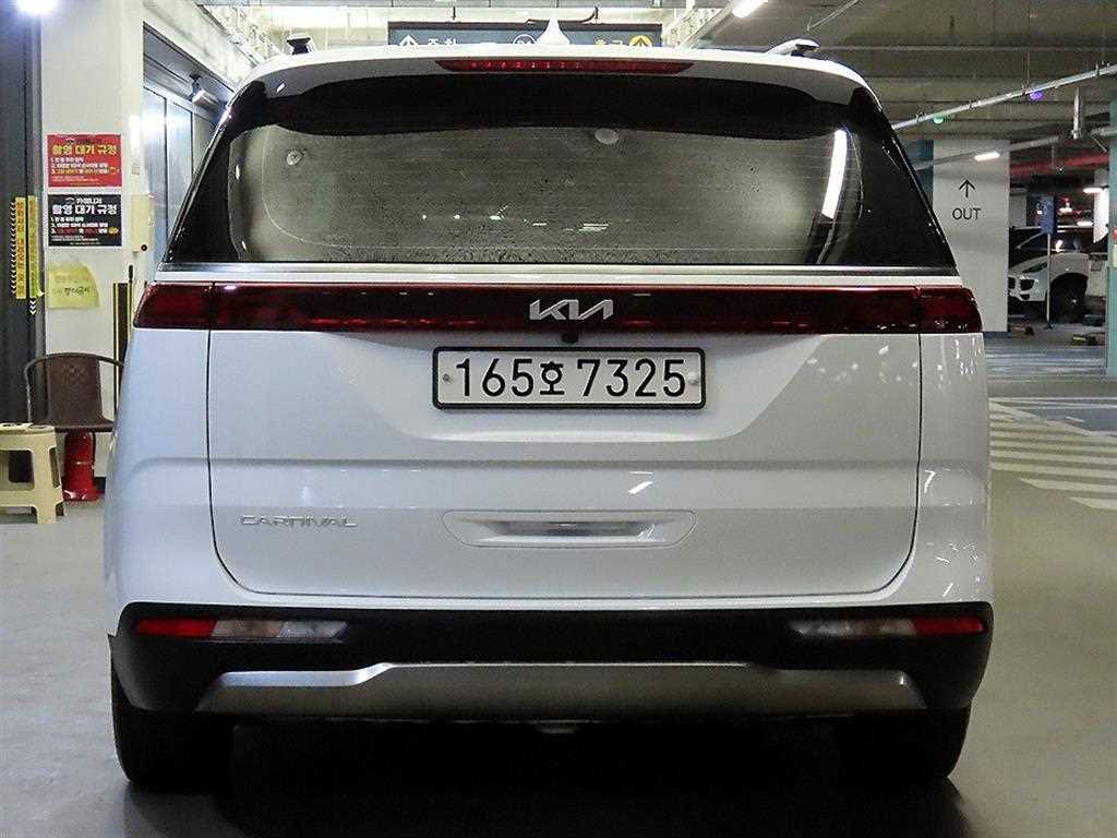 KIA Carnival - Vista 5