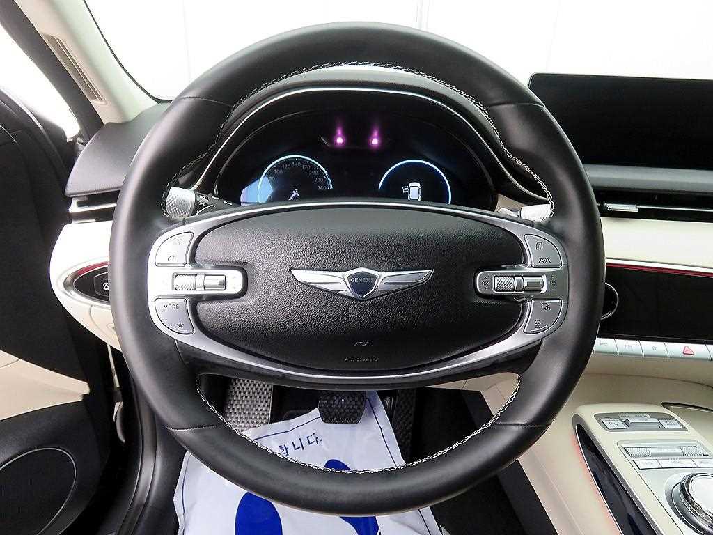 Genesis GV70 - Vista 10