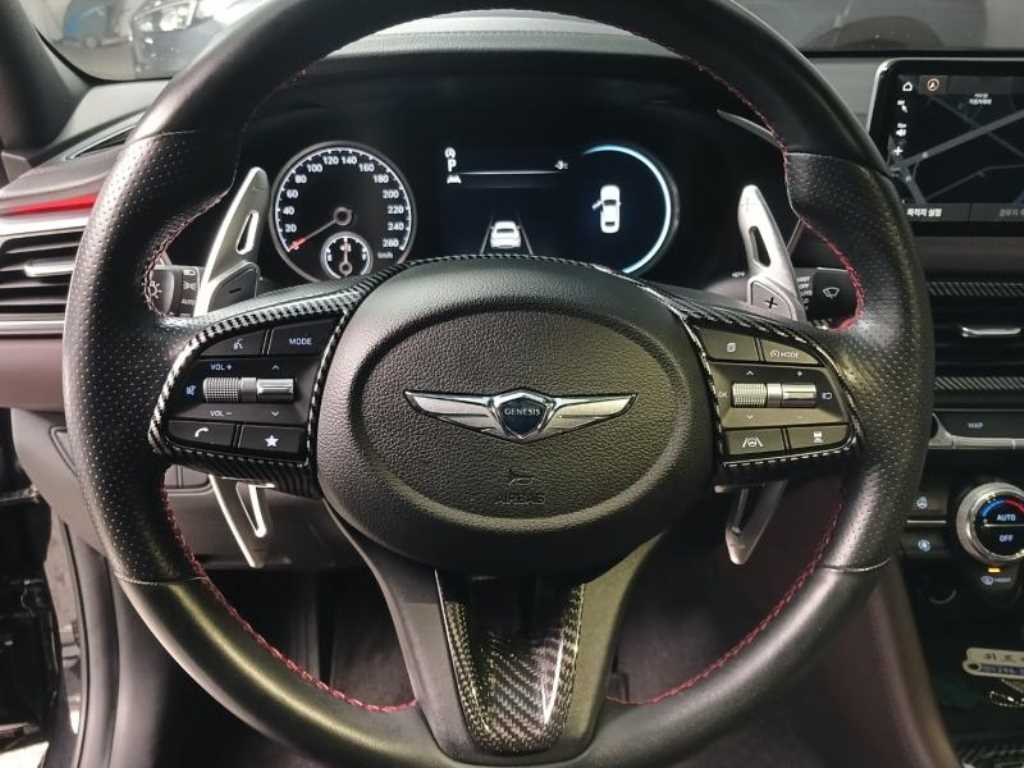 Genesis G70 - Vista 11