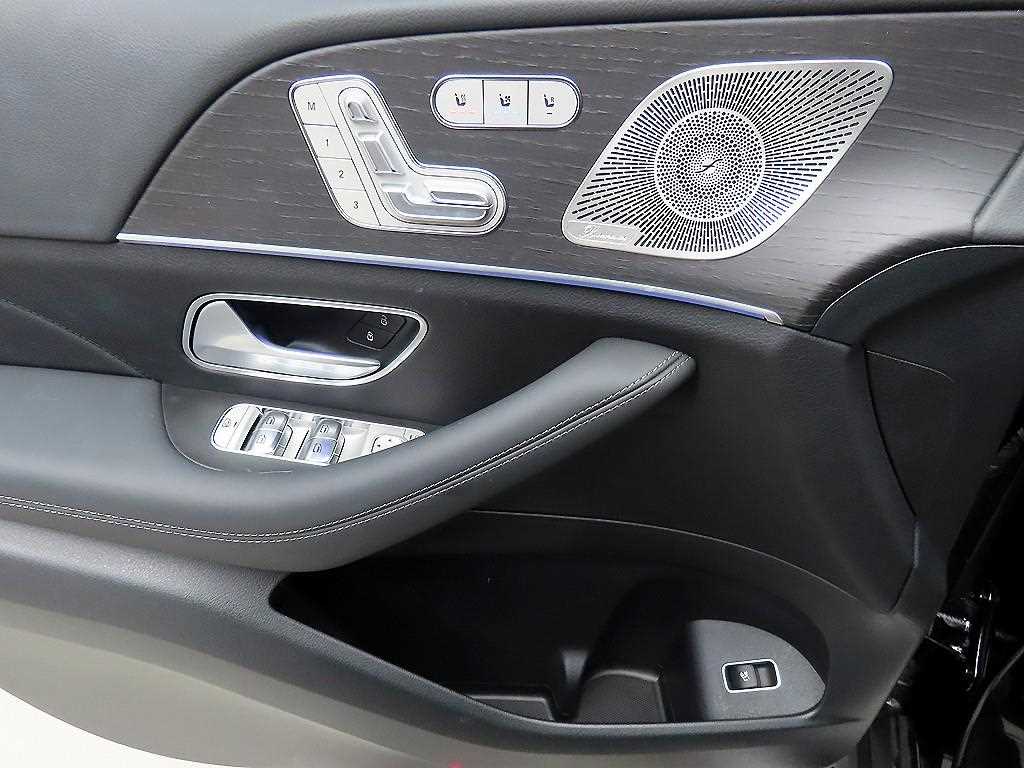 Mercedes Benz GLE Class - Vista 11