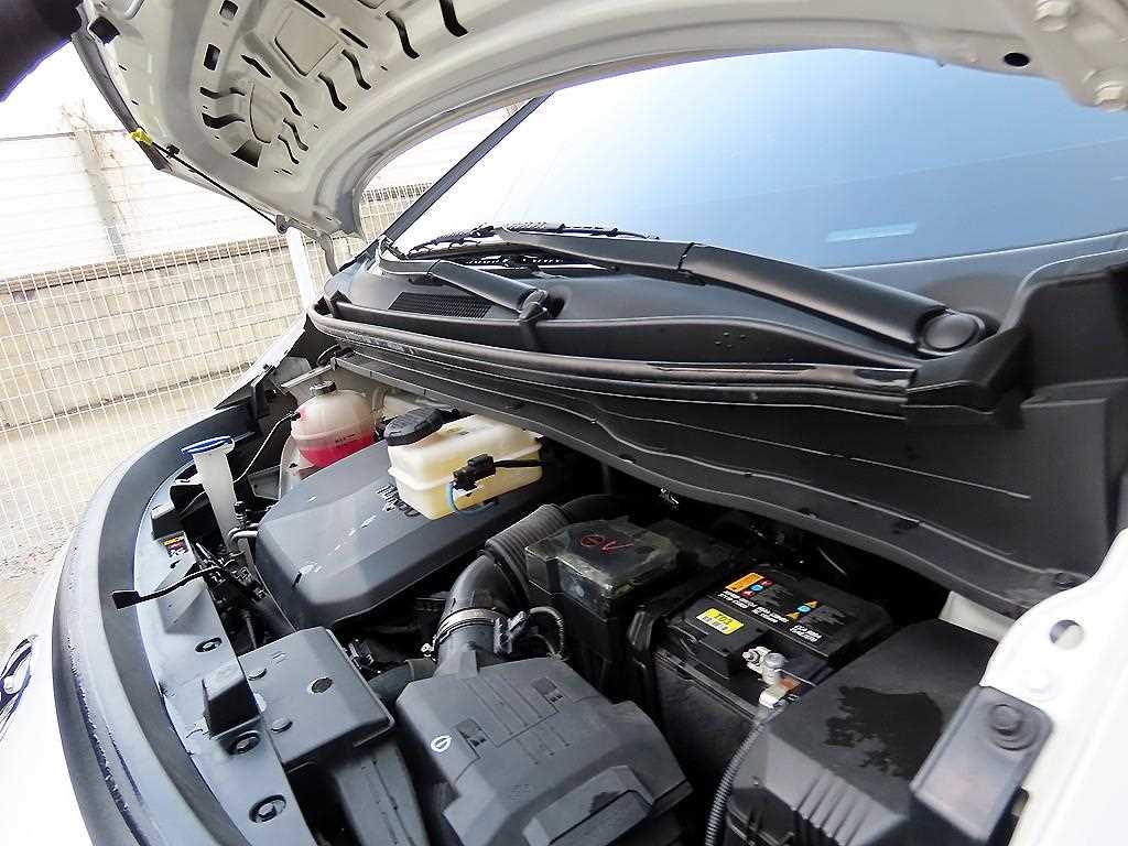 HYUNDAI Staria 2023 Blanco - Importación desde Corea - HF Imports Iquique - Foto 17