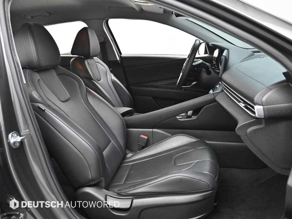 HYUNDAI Avante - Vista 10