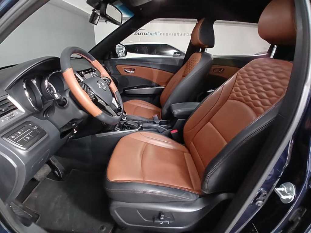 Ssangyong Tivoli - Vista 7