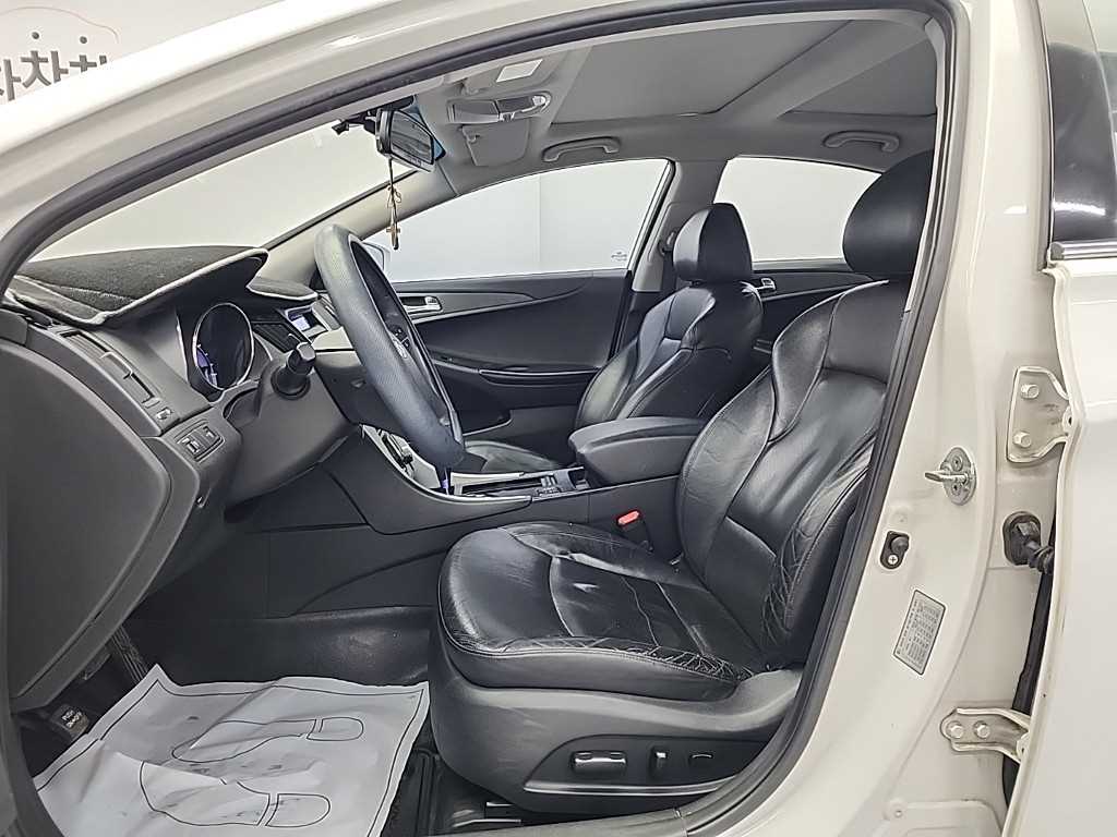 HYUNDAI Sonata - Vista 11