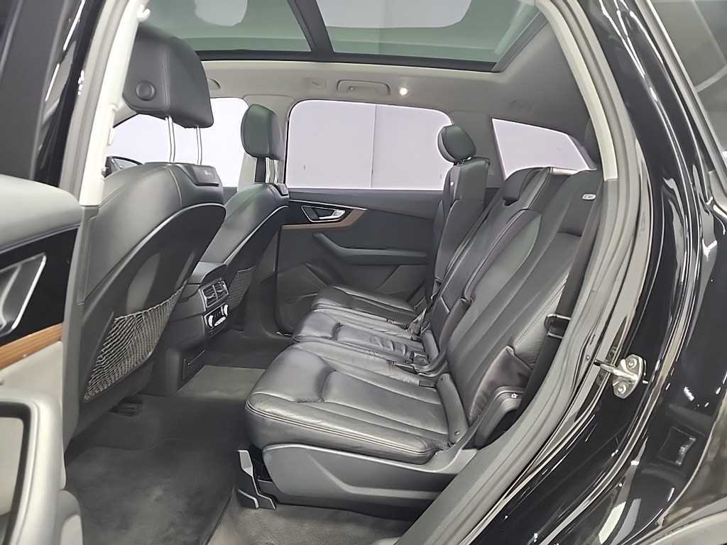 Audi Q7 - Vista 12