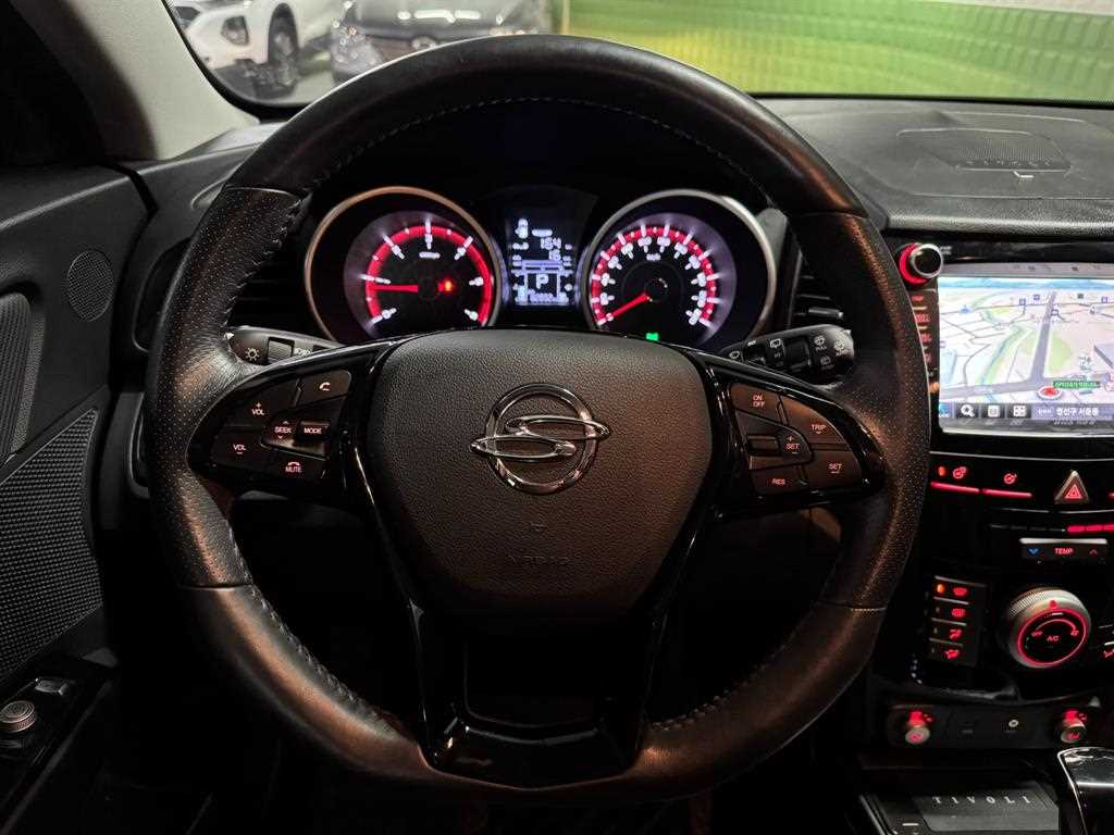 Ssangyong Tivoli 2019 Blanco - Importación desde Corea - HF Imports Iquique - Foto 17