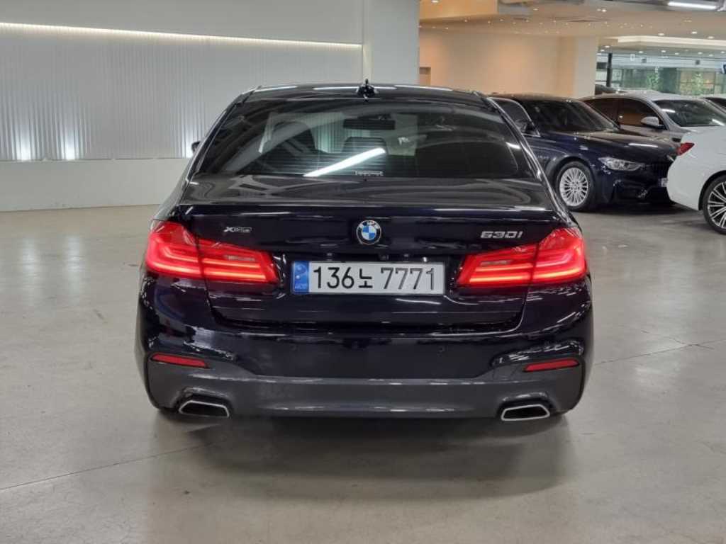 BMW 5 Series - Vista 4