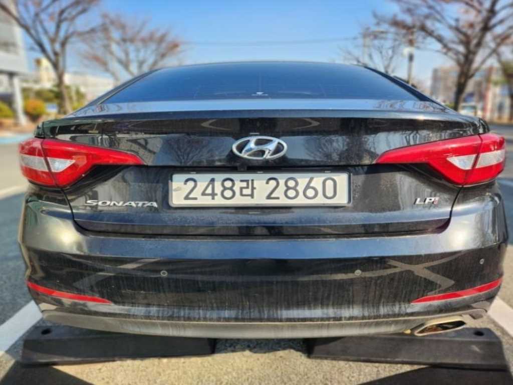 HYUNDAI Sonata - Vista 2