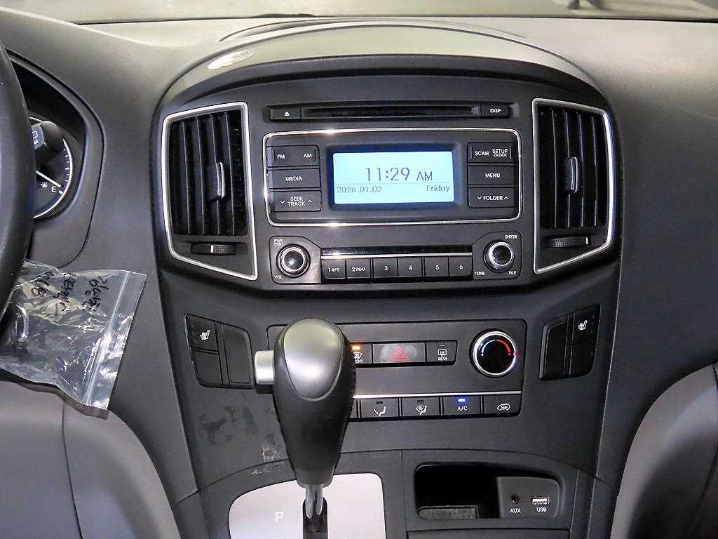 HYUNDAI Starex - Vista 11