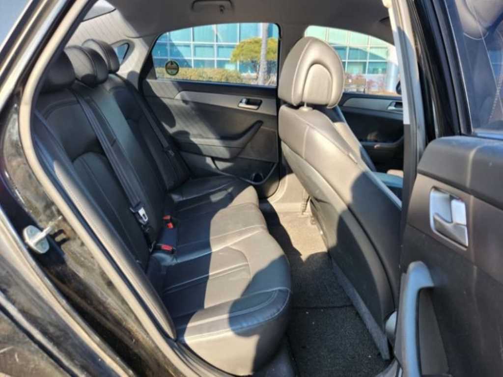 HYUNDAI Sonata - Vista 6