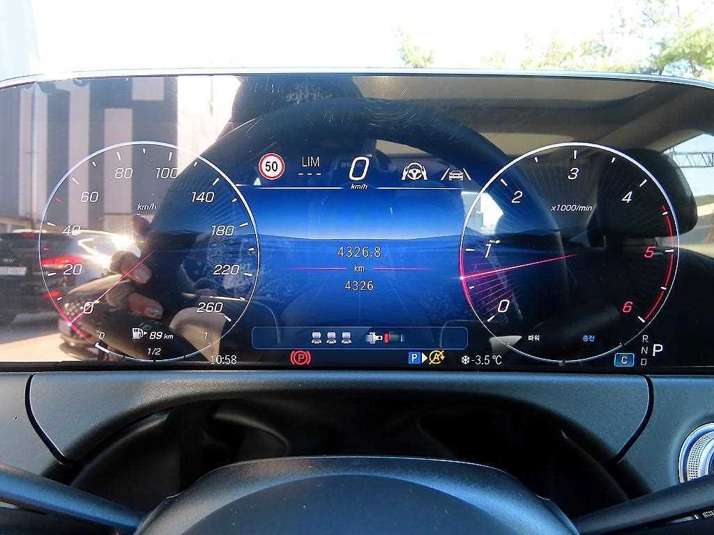 Mercedes Benz E class - Vista 9