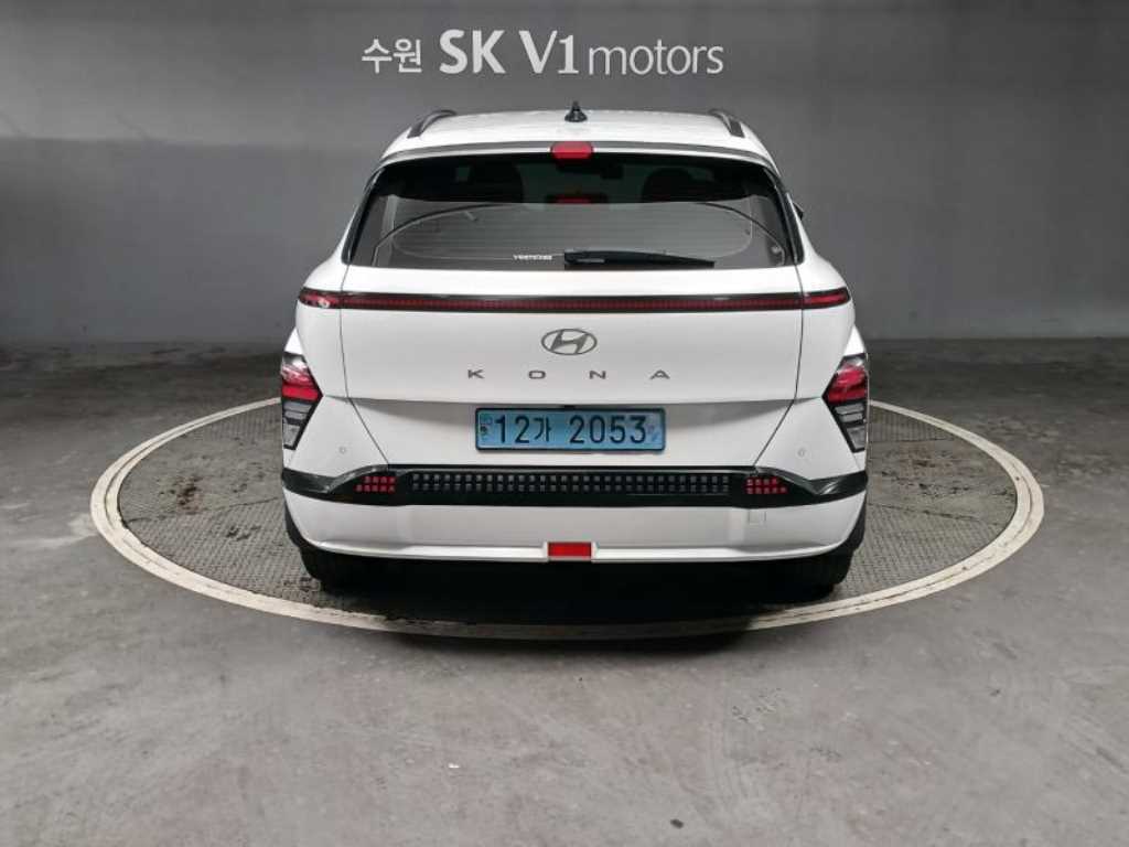 HYUNDAI Kona - Vista 5
