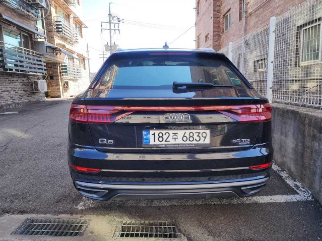 Audi Q8 - Vista 4