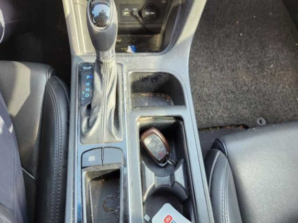 HYUNDAI Sonata - Vista 10