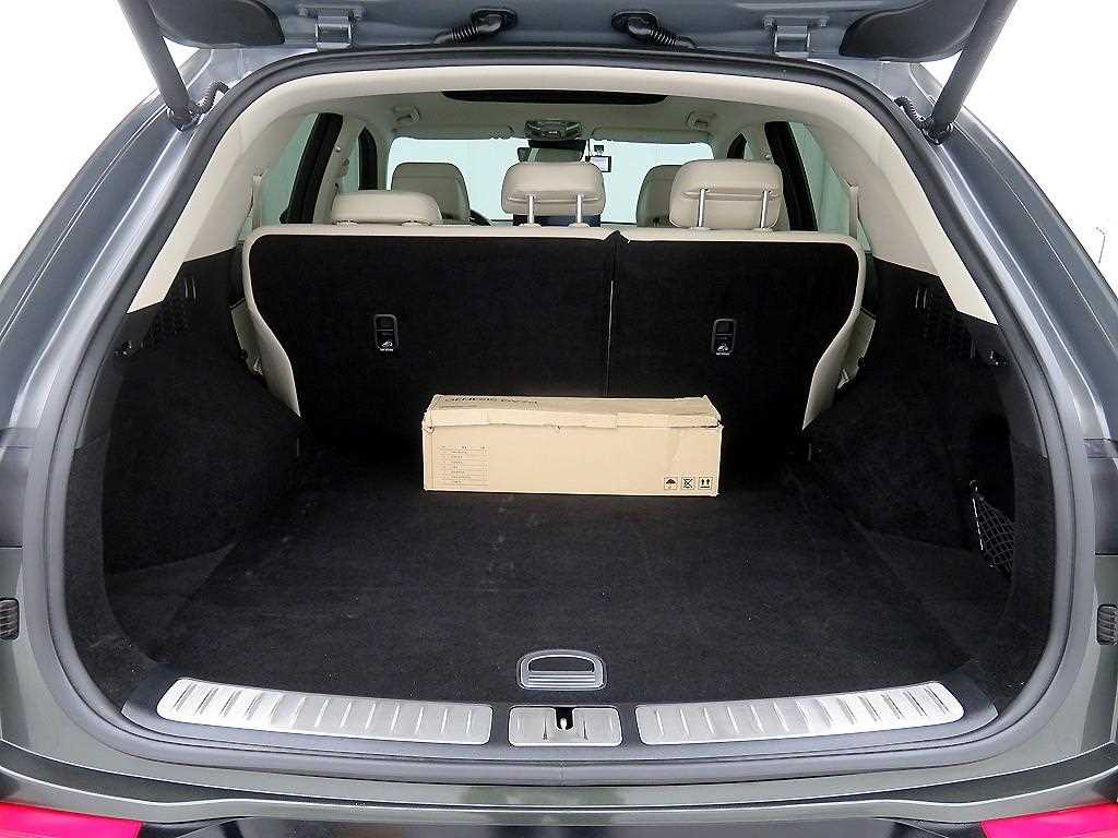 Genesis GV70 - Vista 5