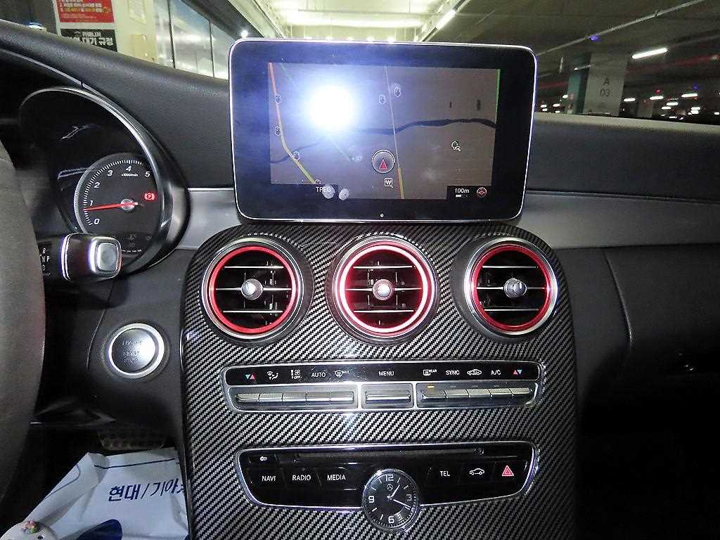 Mercedes Benz C Class - Vista 11