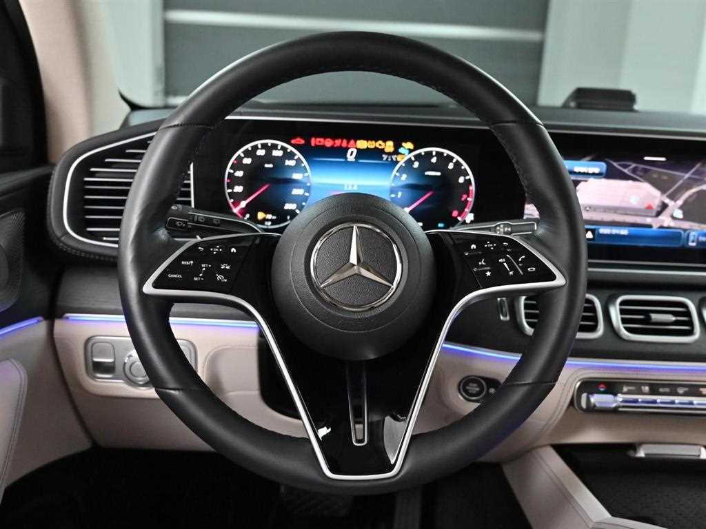 Mercedes Benz GLE Class - Vista 12