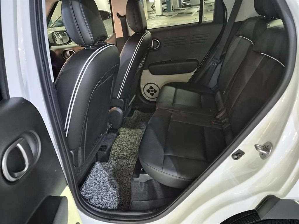 HYUNDAI Casper - Vista 7