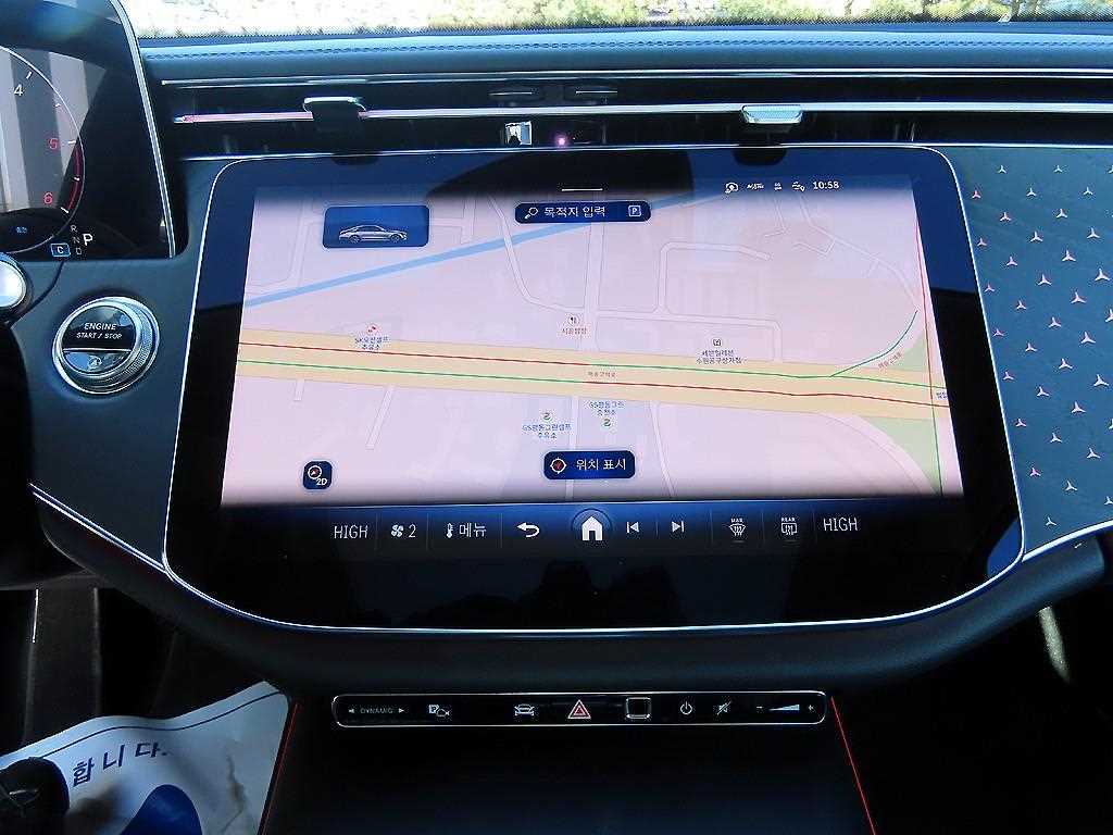 Mercedes Benz E class - Vista 12