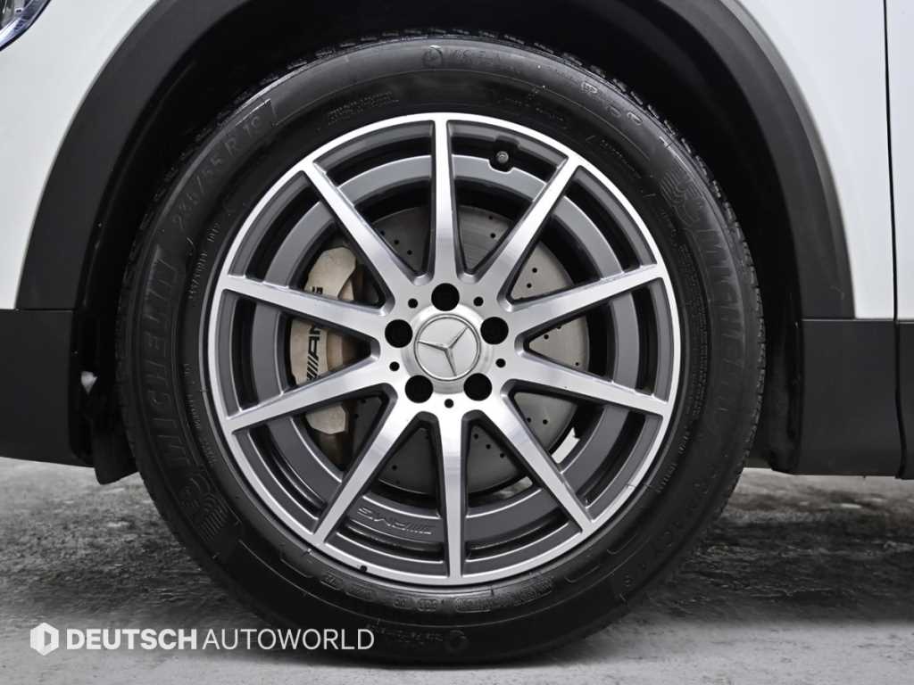 Mercedes Benz GLB Class - Vista 5