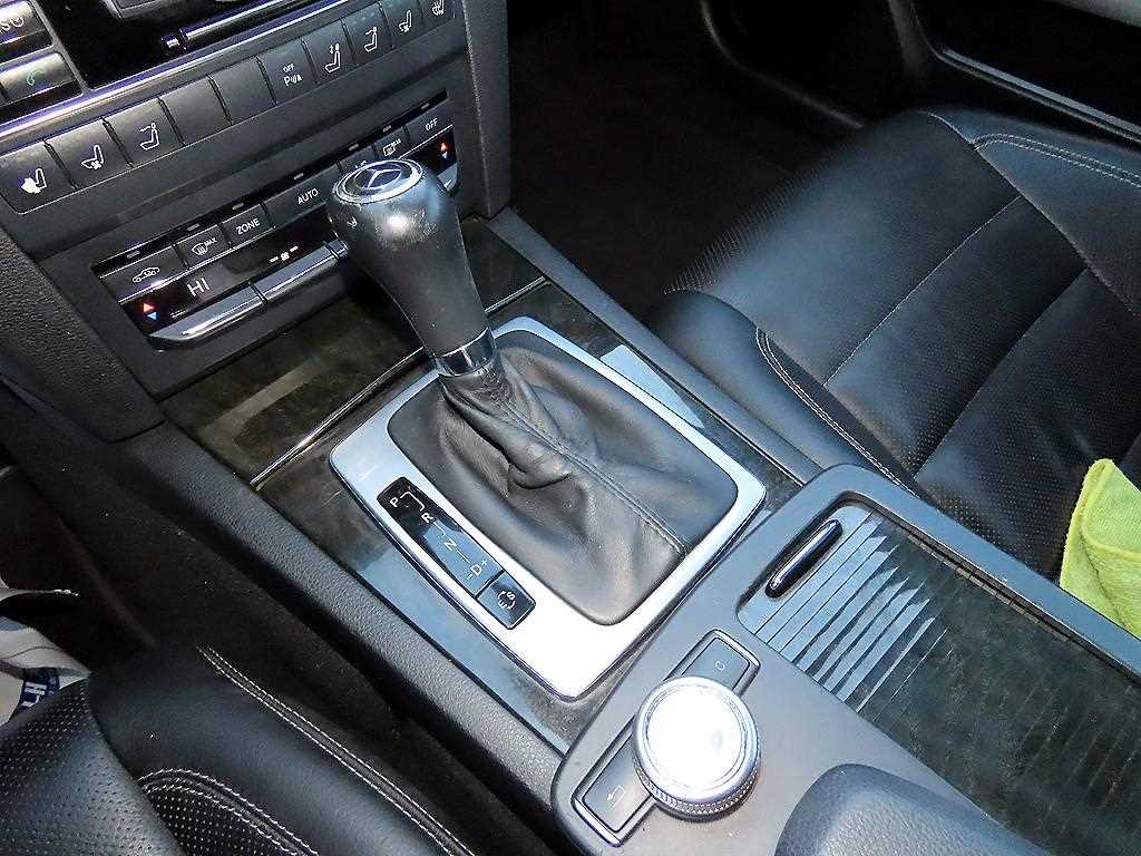 Mercedes Benz E class 2011 Negro - Importación desde Corea - HF Imports Iquique - Foto 14