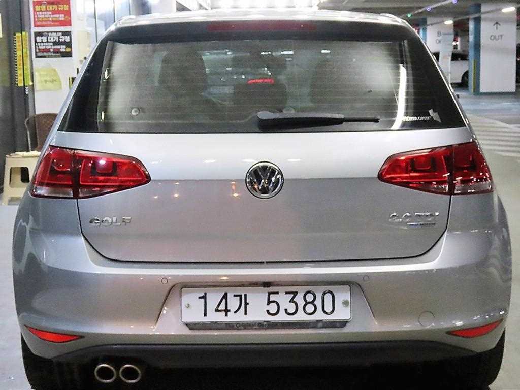 Volkswagen Golf - Vista 5