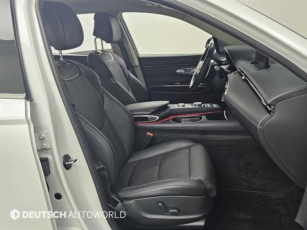 Genesis GV70 - Vista 10