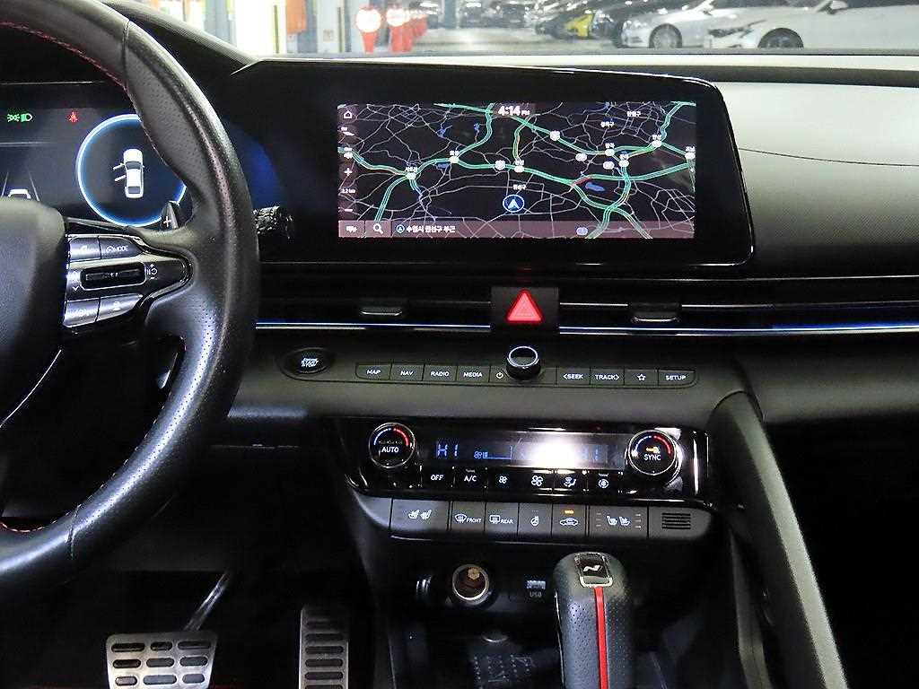 HYUNDAI Avante - Vista 11