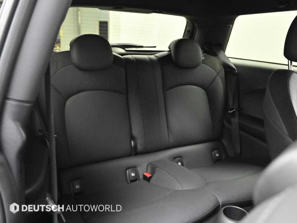 Mini Cooper Electric - Vista 12