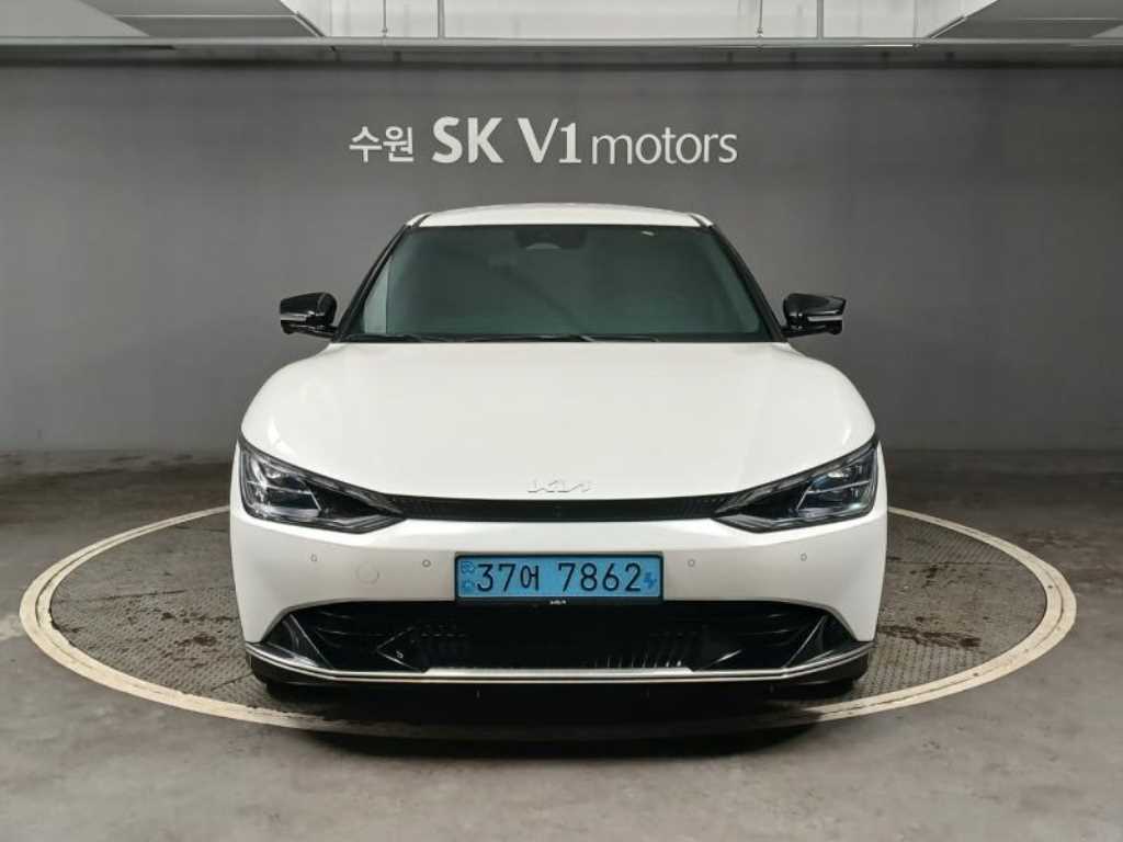 KIA EV6 2022 Blanco - Importación desde Corea - HF Imports Iquique - Foto 1