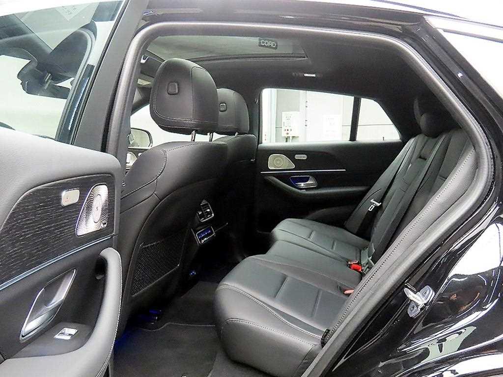 Mercedes Benz GLE Class - Vista 6