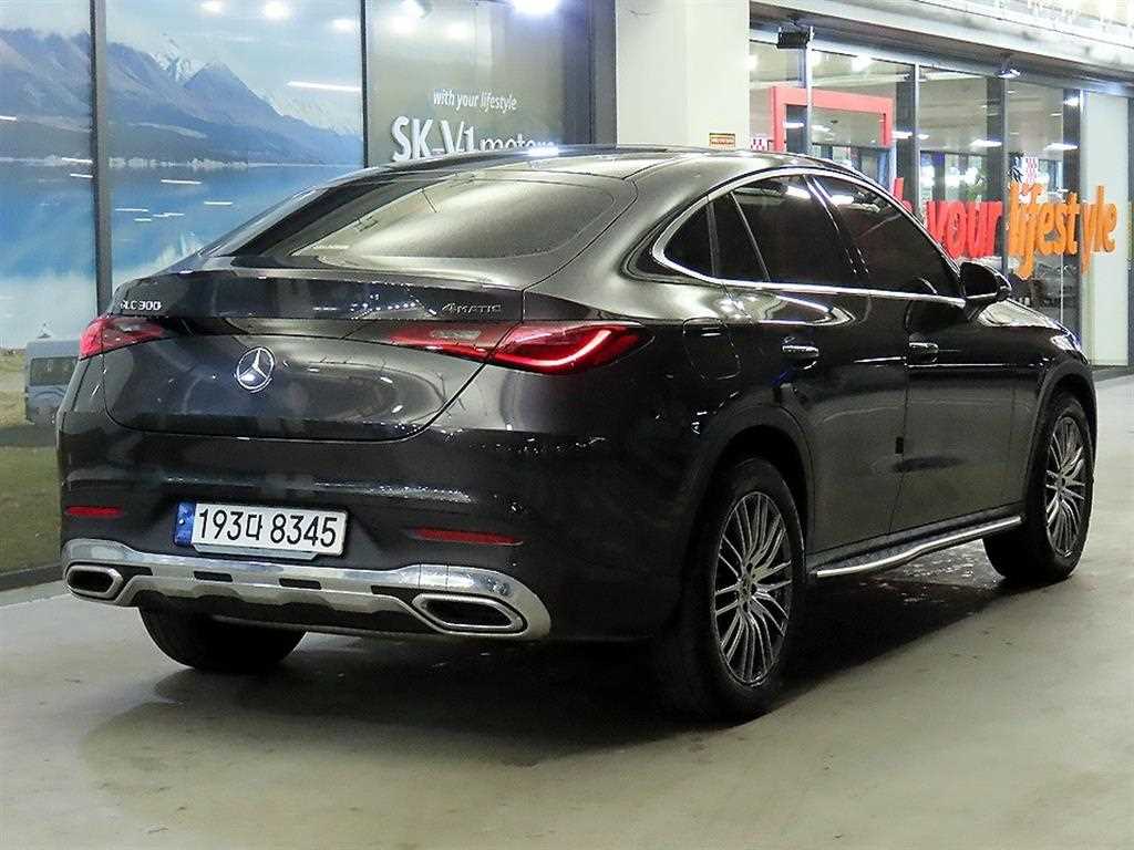 Mercedes Benz GLC Class - Vista 4