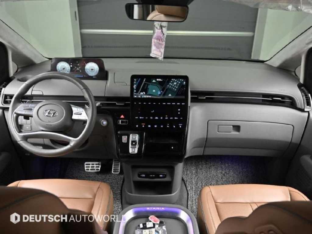 HYUNDAI Staria - Vista 7