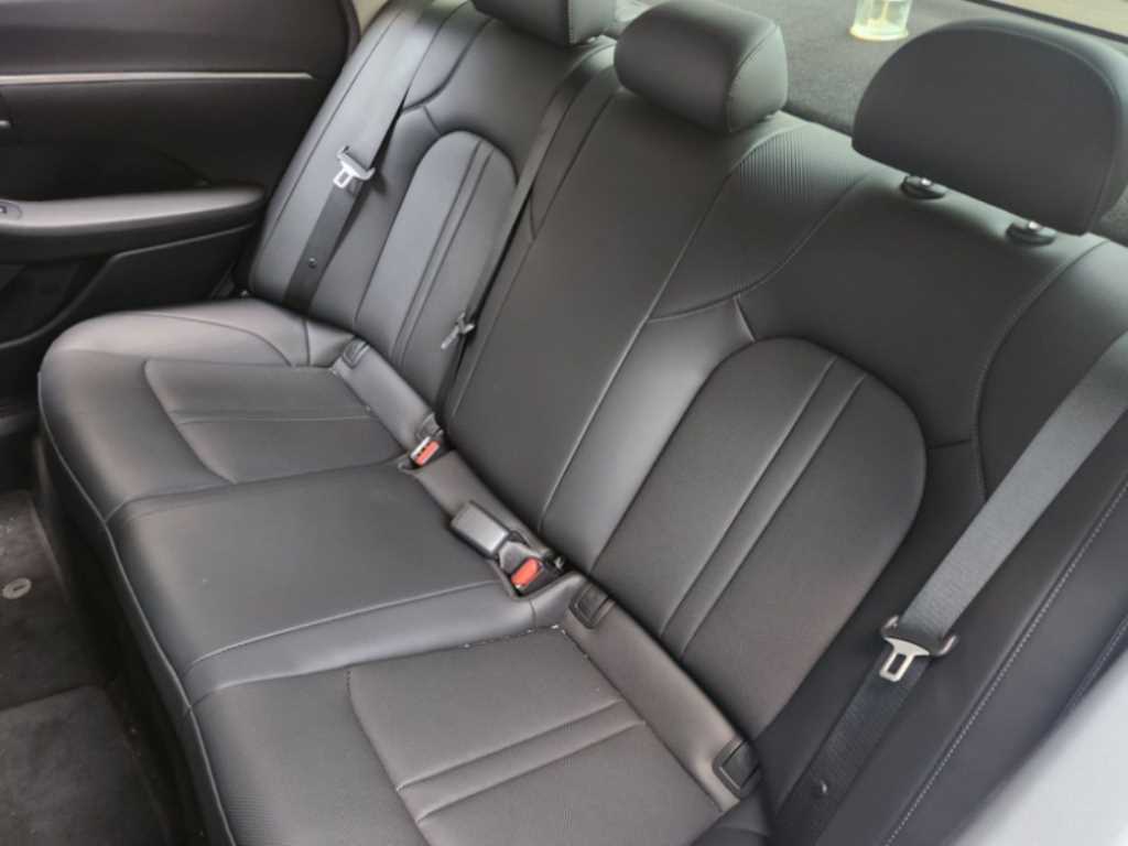 HYUNDAI Sonata - Vista 6