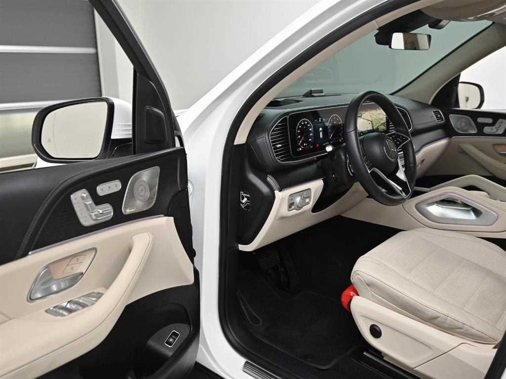 Mercedes Benz GLE Class - Vista 10