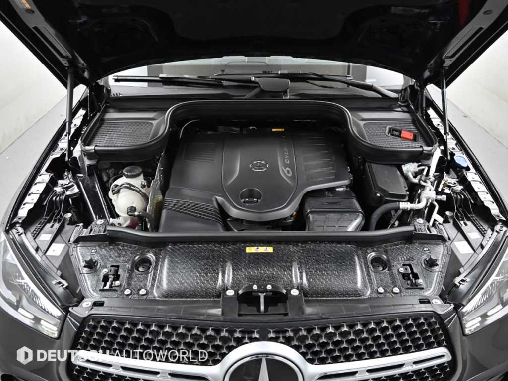 Mercedes Benz GLE Class - Vista 6