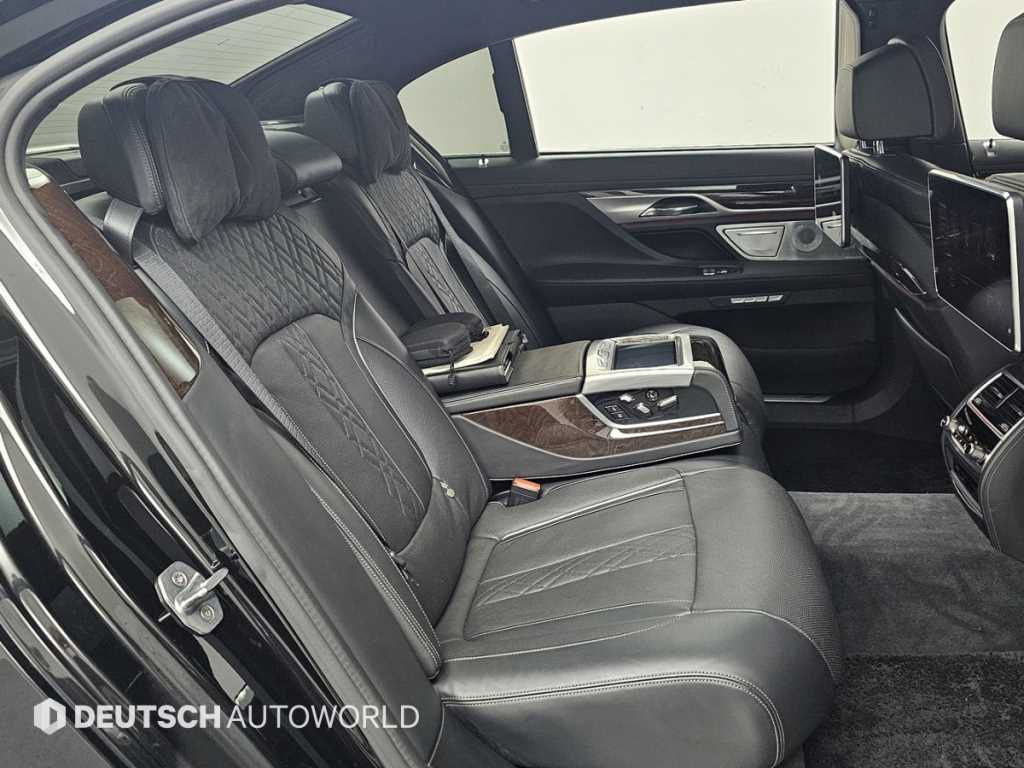 BMW 7 Series - Vista 12