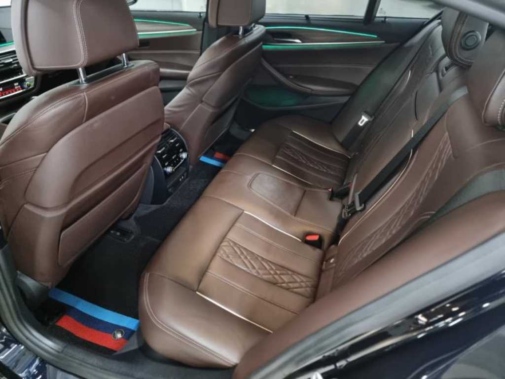 BMW 5 Series - Vista 7