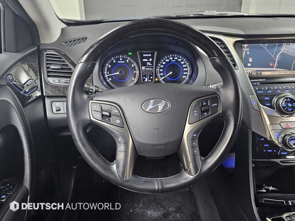 HYUNDAI Grandeur - Vista 5