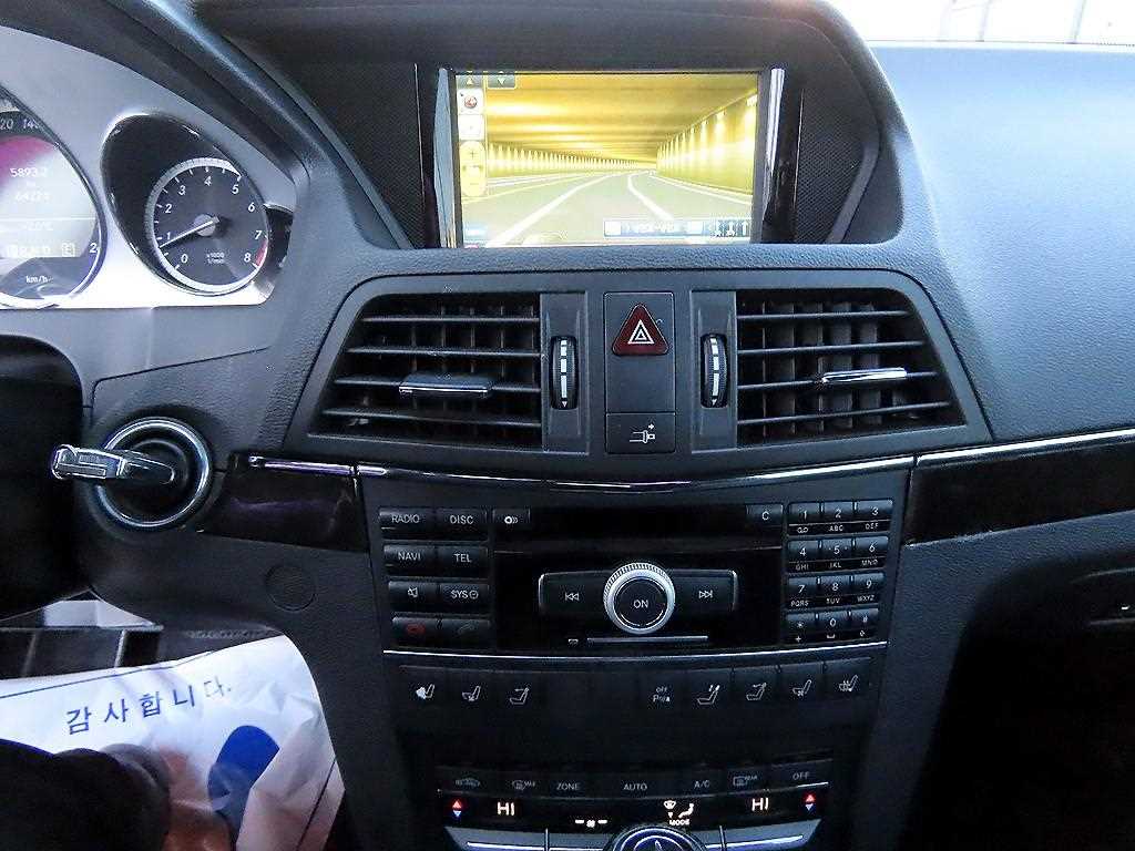 Mercedes Benz E class 2011 Negro - Importación desde Corea - HF Imports Iquique - Foto 15