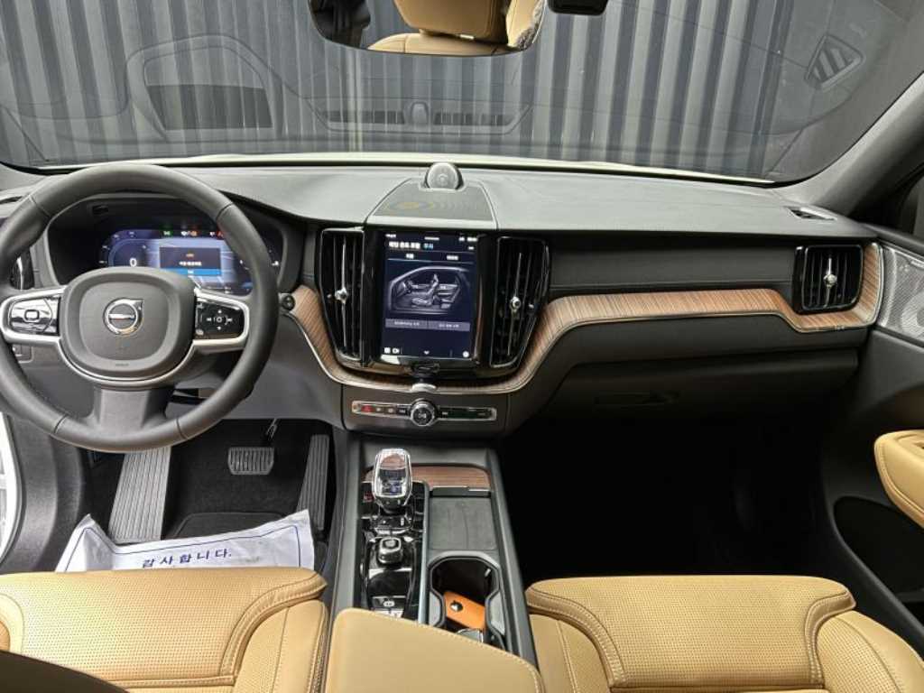 Volvo XC60 - Vista 8