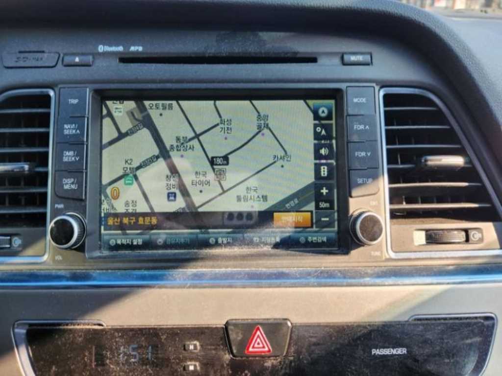 HYUNDAI Sonata - Vista 11