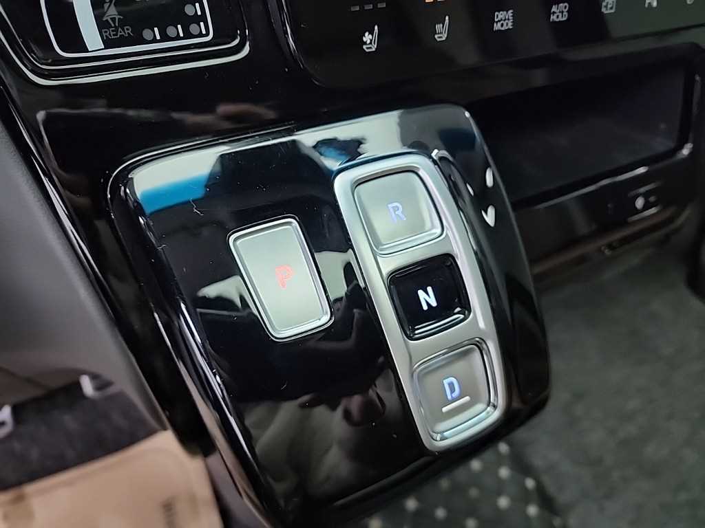 HYUNDAI Staria - Vista 8