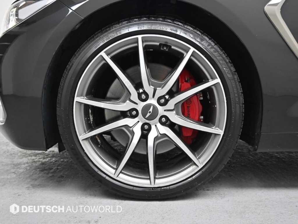 Genesis G70 - Vista 5