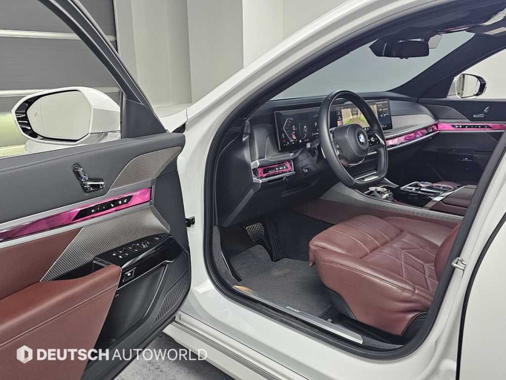 BMW 7 Series - Vista 11
