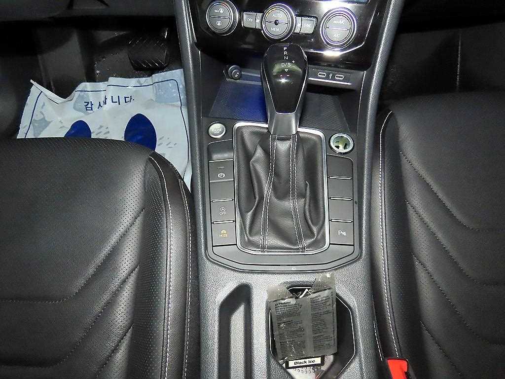 Volkswagen Jetta - Vista 12