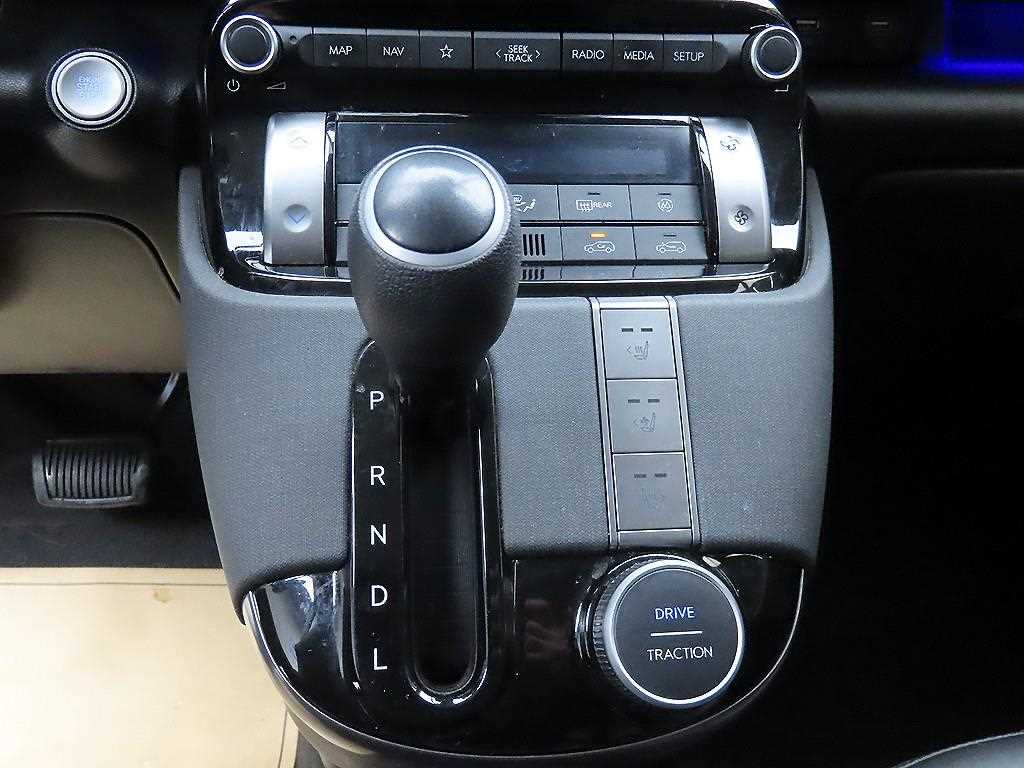 HYUNDAI Casper - Vista 10